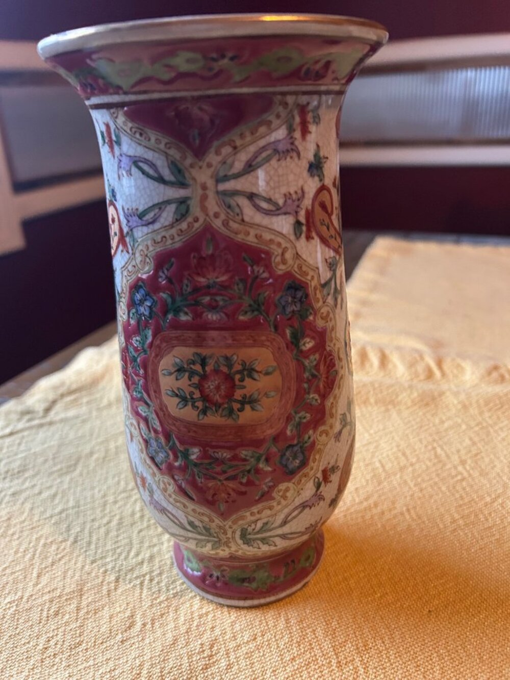 Vintage  Chinese  porcelain Vase  dating back to 19 or 20th century   hand paint